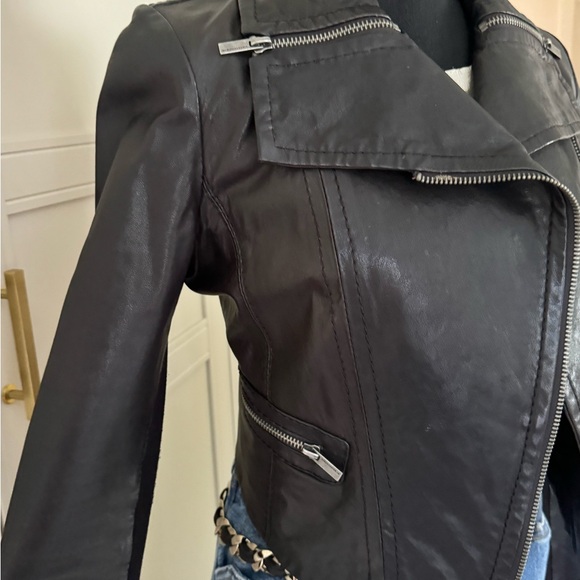 Revolve BcbgMaxAzria fitted black genuine leather jacket XXS - Picture 3 of 7